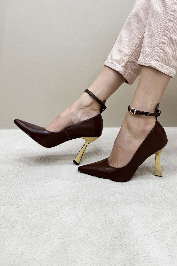 Scarpin Romeouro