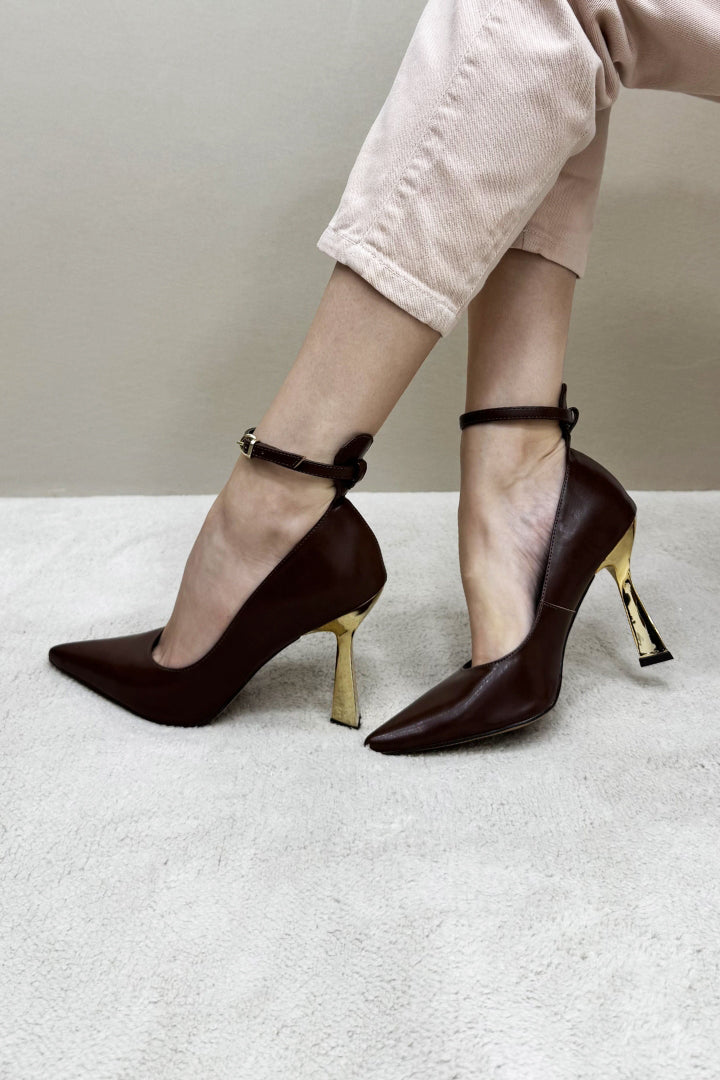 Scarpin Romeouro