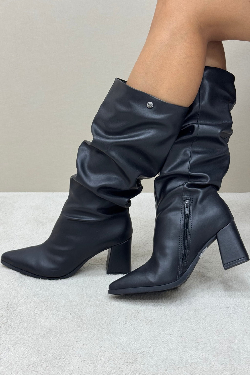 Bota Slouch Preta